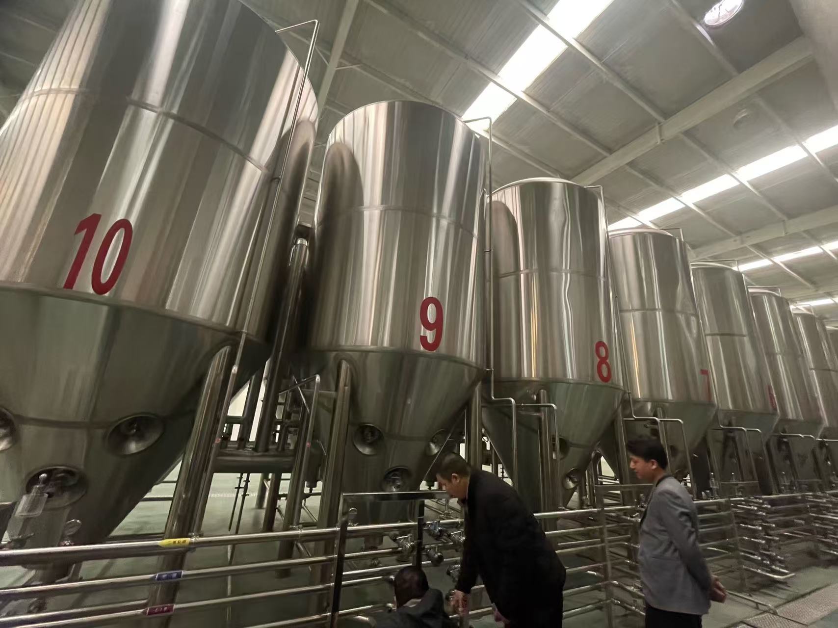 婺城精酿啤酒设备厂—平面布置、设备设计、制造、调试、培训等一条龙服务
